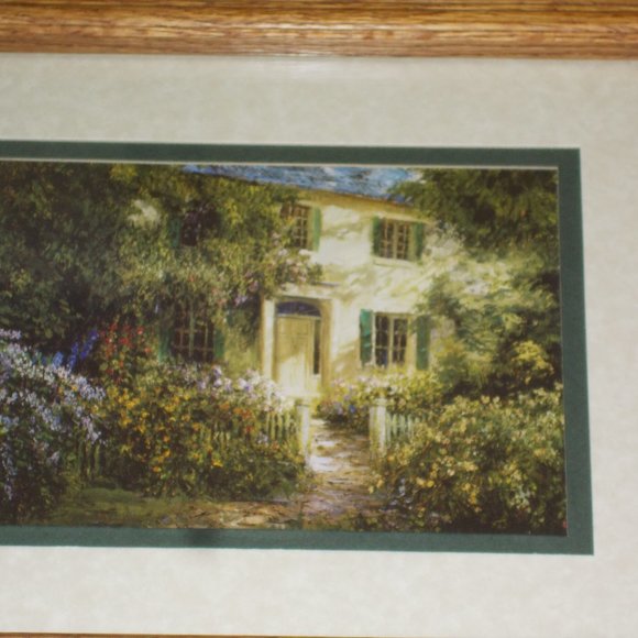 Gorgeous cottage print matted and framed, approximately 11"x13" - Picture 2 of 5